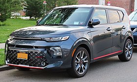 2020 Kia Soul GT-Line 2.0L front (2) 5.31.19.jpg